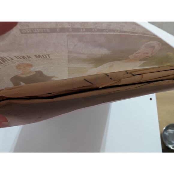 1737 Vogue Evening Dress Pattern by Tom and Linda Platt Sizes 12 14 16 - Picture 5 of 5